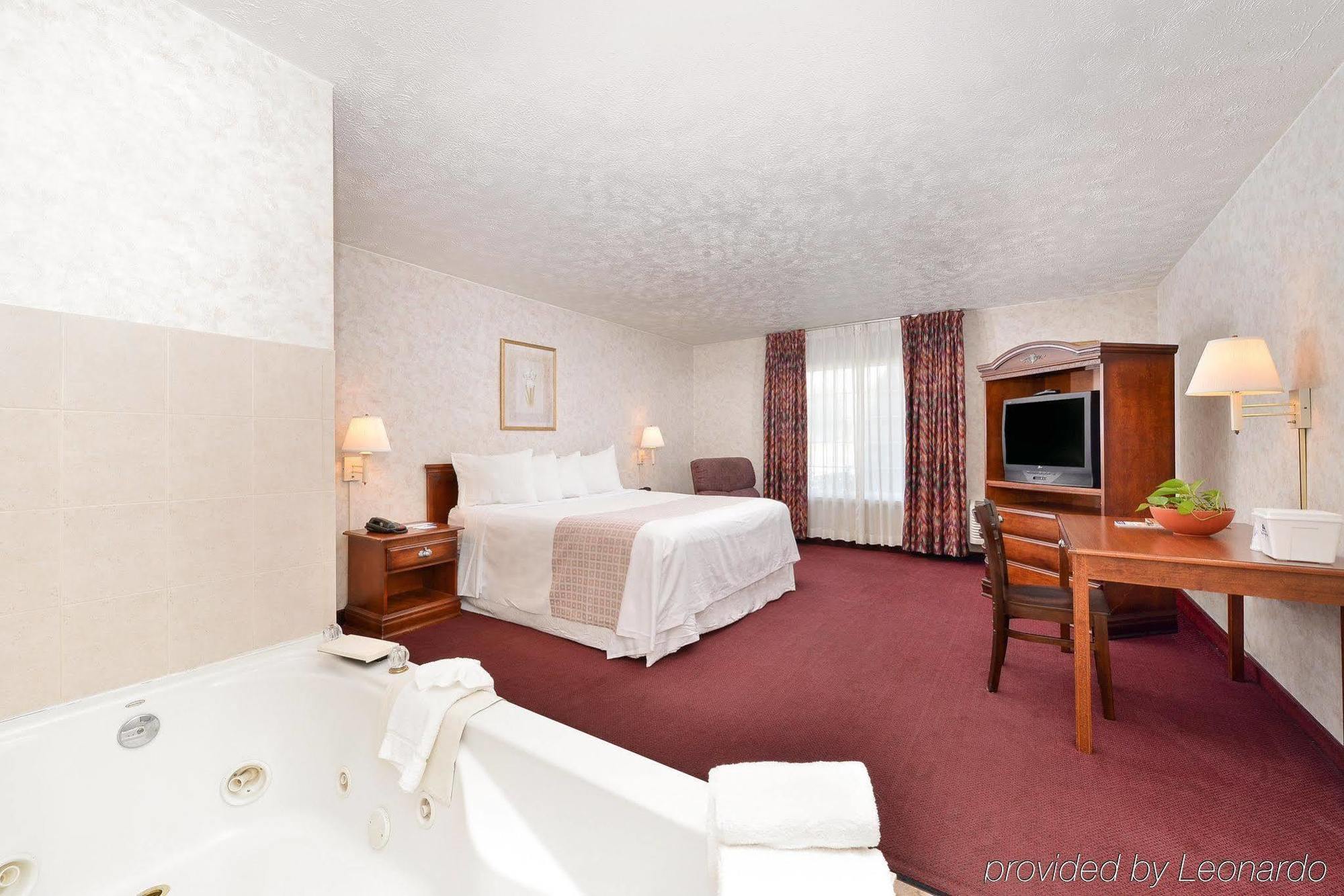Americas Best Value Inn Ashtabula/Austinburg Екстер'єр фото